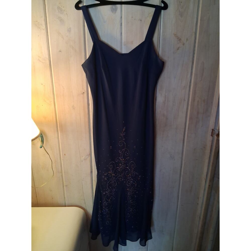 R & M Richards Formal Dress and Jacket Size 16
Navy Midi Length - Picture 5 of 7